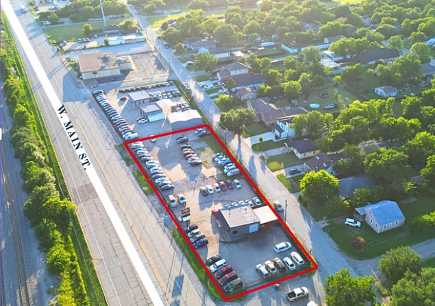 2002 W Main St, Grand Prairie, TX for sale - Building Photo - Image 3 of 4