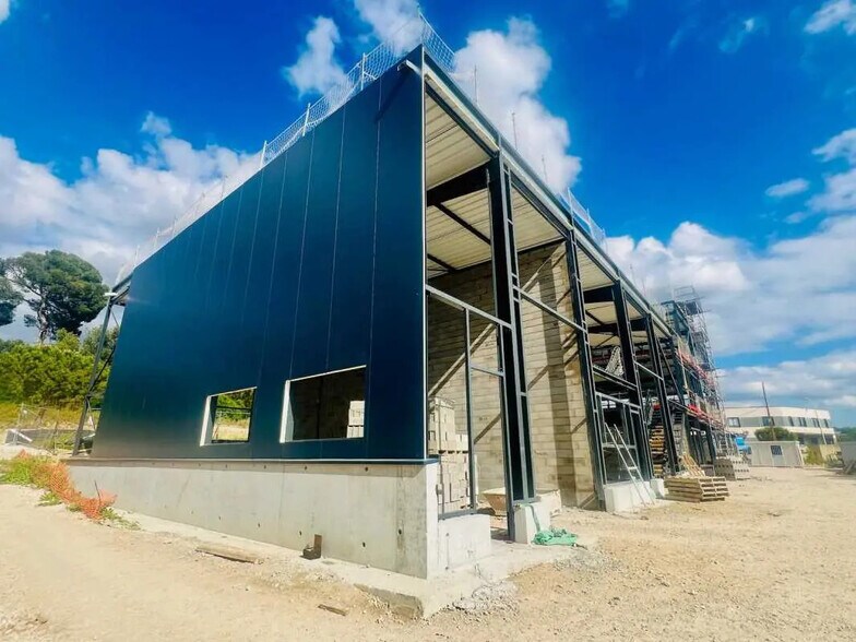 Flex dans Marseille à louer - Photo de construction - Image 3 de 8