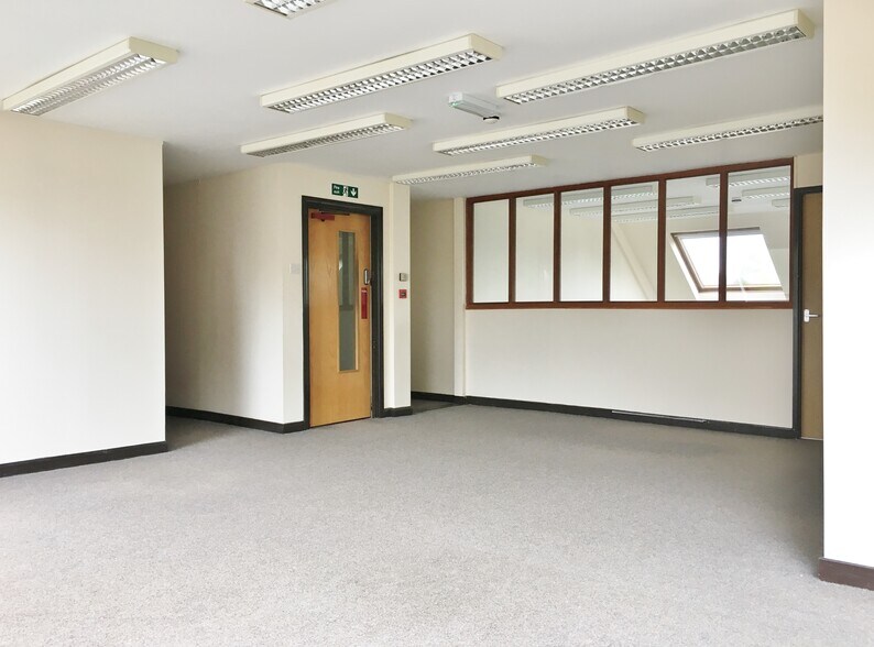 Lamplugh Rd, Cockermouth for lease - Interior Photo - Image 2 of 5