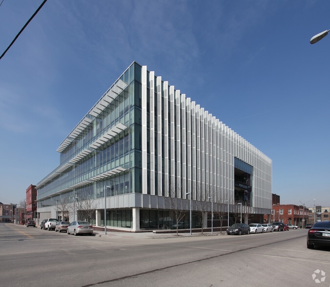 300 Wyandotte St, Kansas City, MO à louer - Photo du bâtiment - Image 2 de 28