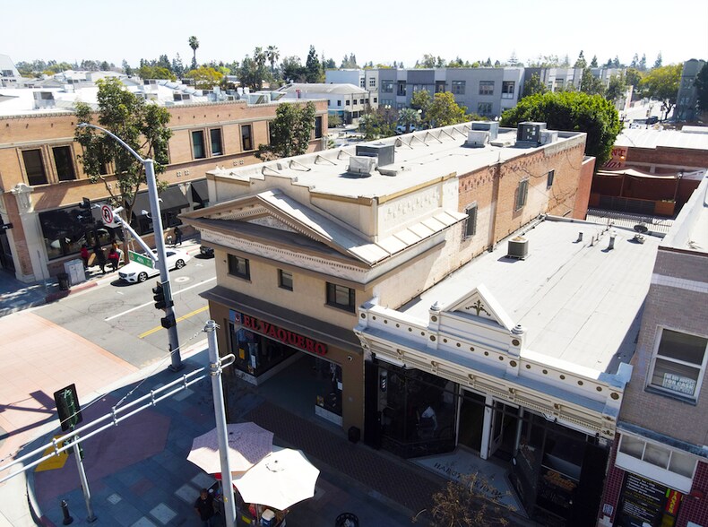 120 E 4th St, Santa Ana, CA à vendre - Photo du bâtiment - Image 2 de 27