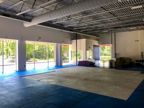 6914 Erie Rd, Derby, NY à louer Photo intérieure- Image 2 de 3