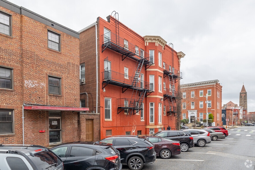 2200 Maryland Ave, Baltimore, MD for sale - Building Photo - Image 3 of 3