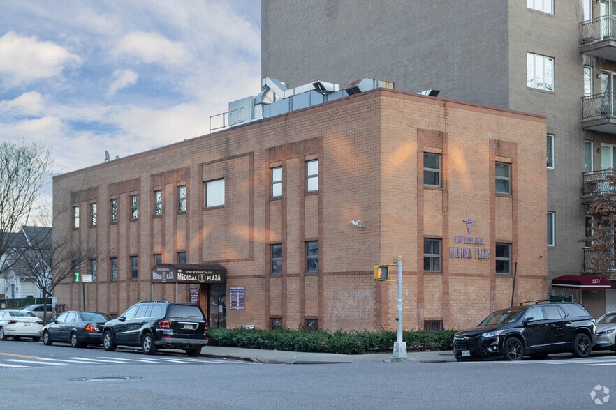 2269 Ocean Ave, Brooklyn, NY for lease - Primary Photo - Image 1 of 12