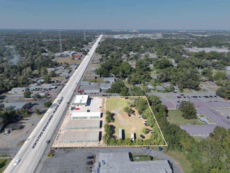 Pensacola Self-Storage portfolio of 2 properties for sale on LoopNet.ca - Building Photo - Image 2 of 12