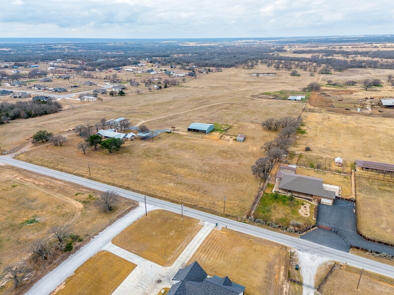 938 County Road 3341, Paradise, TX for sale - Building Photo - Image 3 of 59
