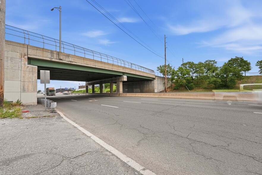 21 Highway 17, East Rutherford, NJ for lease - Other - Image 3 of 21