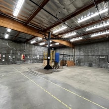 8390 SW Barney White Rd, Port Orchard, WA for lease Interior Photo- Image 2 of 9