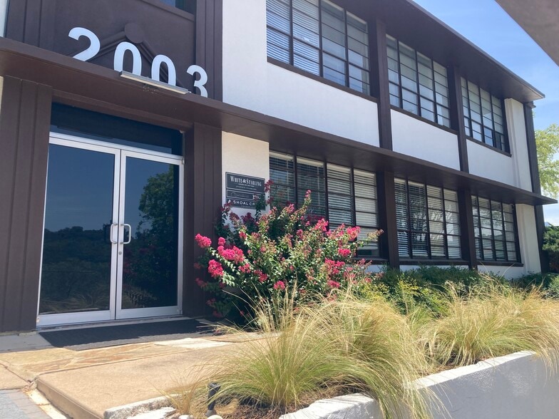 2003 N Lamar Blvd, Austin, TX for lease - Building Photo - Image 1 of 20