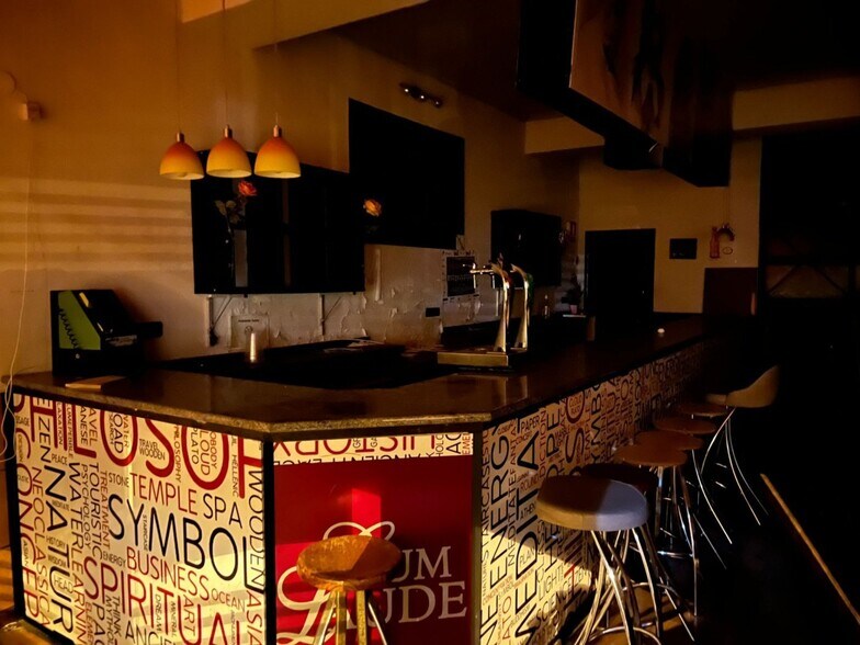 Commerce de détail dans Ponferrada, León à vendre - Photo du bâtiment - Image 3 de 6