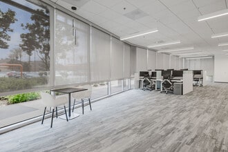9276 Scranton Rd, San Diego, CA for lease Interior Photo- Image 2 of 10