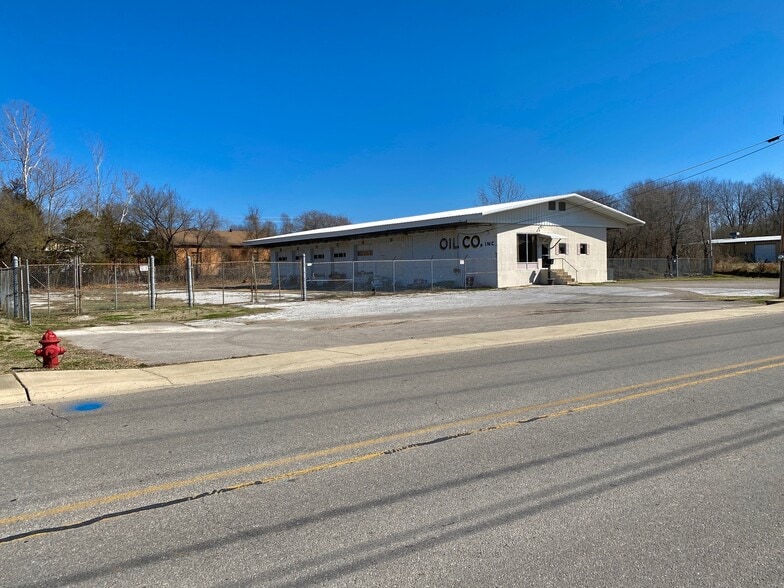 209 E Wade Ave, Mountain Home, AR à vendre - Photo principale - Image 2 de 47