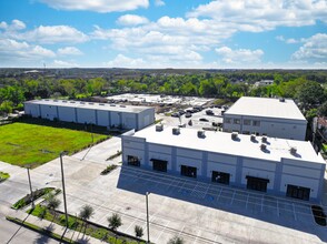 1320 Almeda Genoa Rd, Houston, TX à louer Photo de construction- Image 1 de 4