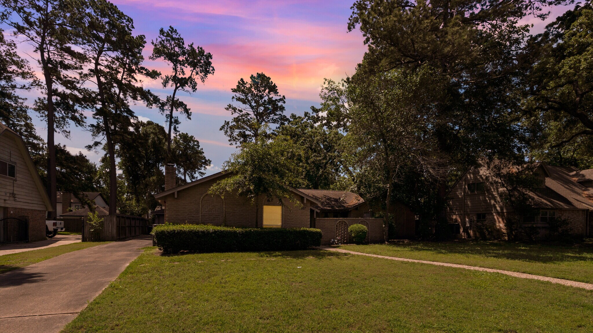 5807 Old Lodge Dr, Houston, TX à vendre Photo du bâtiment- Image 1 de 46