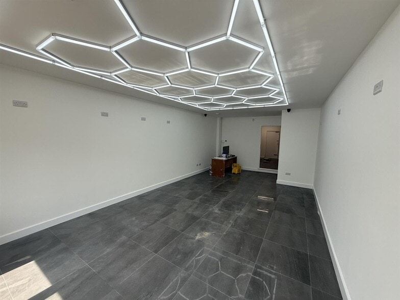 9A Ayston Rd, Leicester for lease - Interior Photo - Image 3 of 5