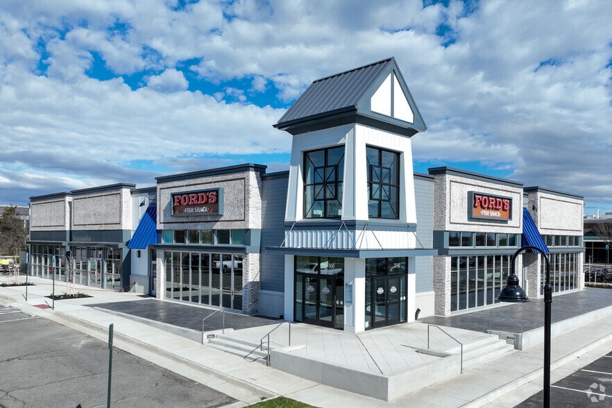 25411 Eastern Marketplace Plz, Chantilly, VA for lease - Building Photo - Image 2 of 6