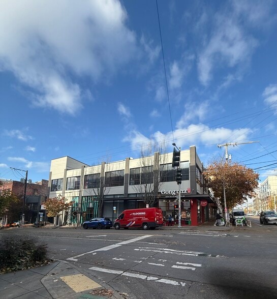 1122 E Pike St, Seattle, WA for lease - Building Photo - Image 2 of 11