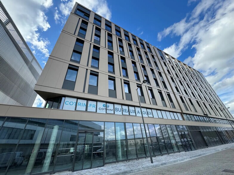11 Boulevard Jules César, Reims for sale - Primary Photo - Image 1 of 12