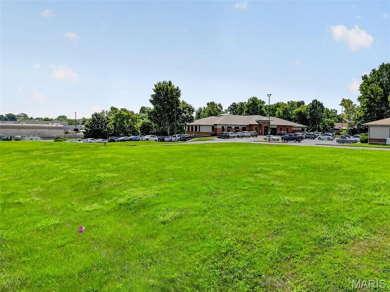0 Blue Springs, Saint Peters, MO à vendre - Photo principale - Image 1 de 23