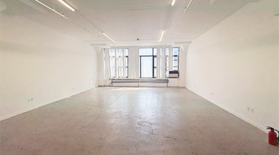 22-19 41st Ave, Long Island City, NY for lease Interior Photo- Image 1 of 3