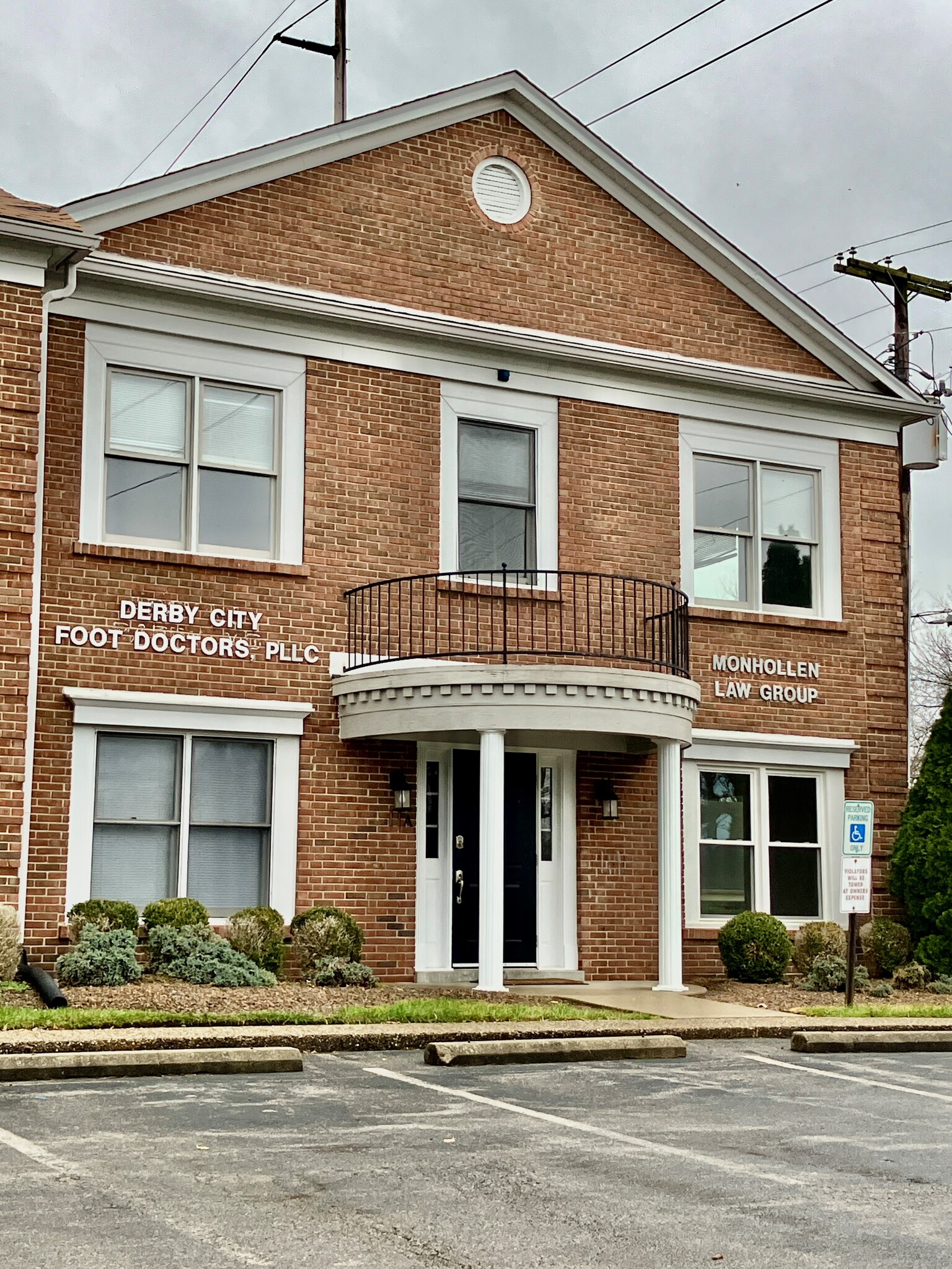 9900 Shelbyville Rd, Louisville, KY for lease Building Photo- Image 1 of 14