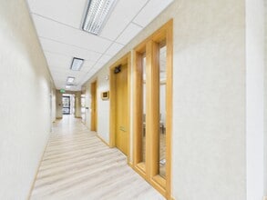 118 SW 330th St, Federal Way, WA for lease Interior Photo- Image 2 of 7