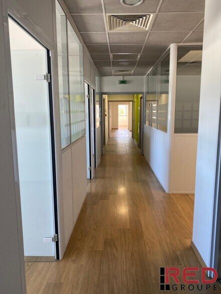 Bureau dans Aubagne à louer - Photo intérieure - Image 2 de 5