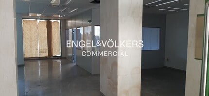 Retail in Sabadell, Barcelona for lease Interior Photo- Image 2 of 6
