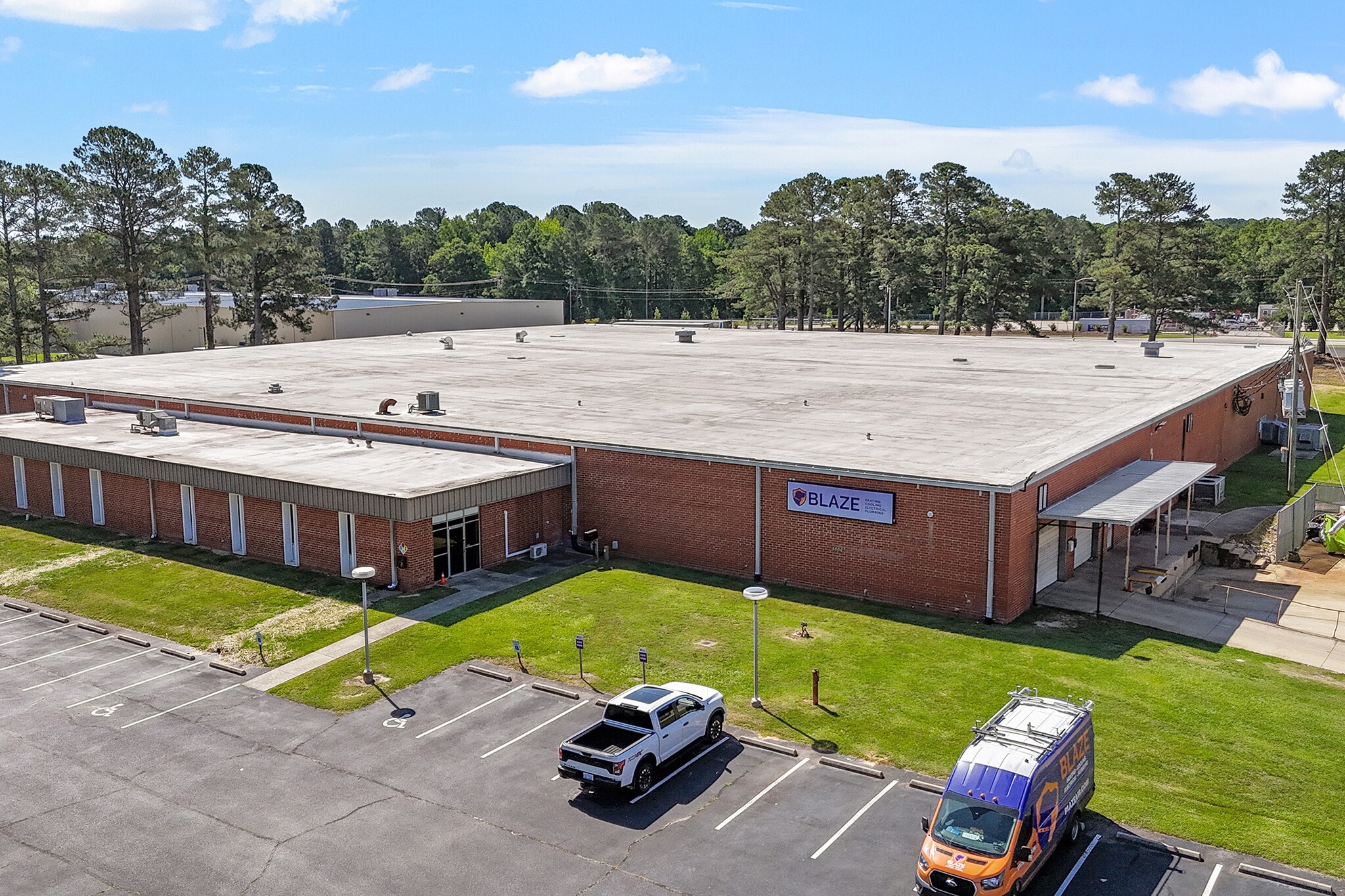 500 E Gannon Ave, Zebulon, NC for lease Building Photo- Image 1 of 32