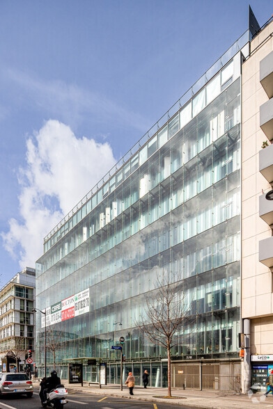 2-8 Rue Gaston Rébuffat, Paris for lease - Building Photo - Image 3 of 17