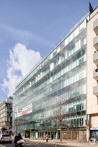 7 Avenue De Flandre, Paris à louer - Photo du bâtiment - Image 2 de 3