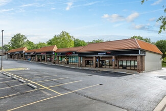Plus de détails pour 6289 N Oak Tfwy, Gladstone, MO - Commerce de détail à louer