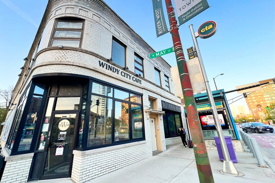 1058-1062 W Chicago Ave, Chicago, IL à louer - Photo du bâtiment - Image 2 de 4