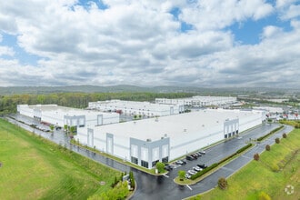 8000-8060 Centre Pointe Way, La Vergne, TN - Aérien Vue de la carte