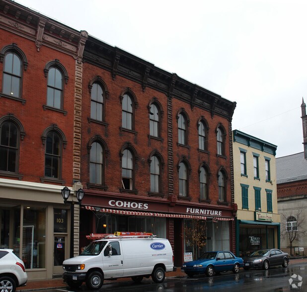 109 Remsen St, Cohoes, NY for sale - Primary Photo - Image 1 of 1