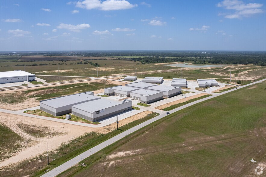 2605 Twinwood Pky, Brookshire, TX for sale - Aerial - Image 3 of 20