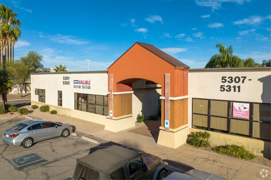 5301 E Broadway Blvd, Tucson, AZ à louer - Photo du bâtiment - Image 2 de 4