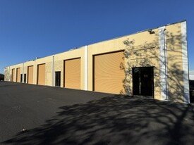 Milti-Tenant Warehouse - Entrepôt