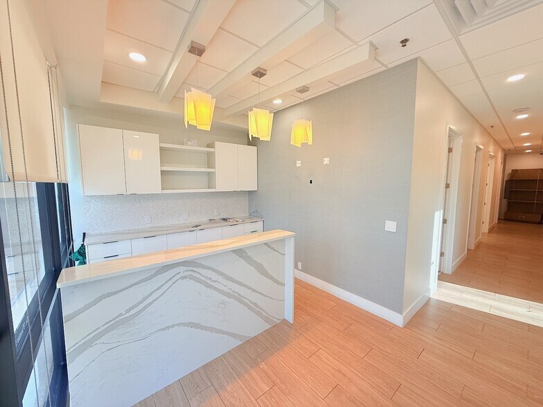 4407-4429 NW Blitchton Rd, Ocala, FL à louer - Photo du bâtiment - Image 3 de 11