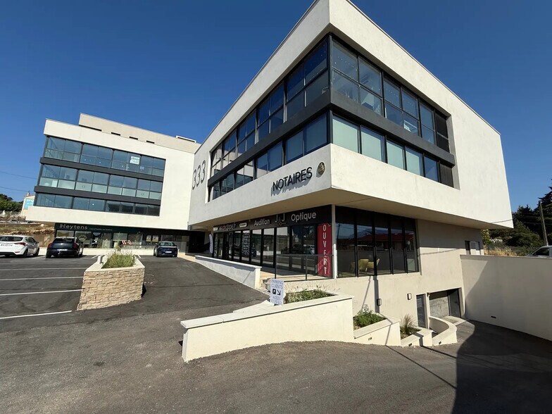 Bureau dans La Seyne-sur-Mer à louer - Photo du bâtiment - Image 2 de 6