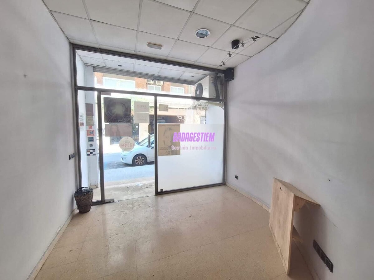 Badalona, BAR 08911 - Unit - -  - Interior Photo - Image 1 of 9