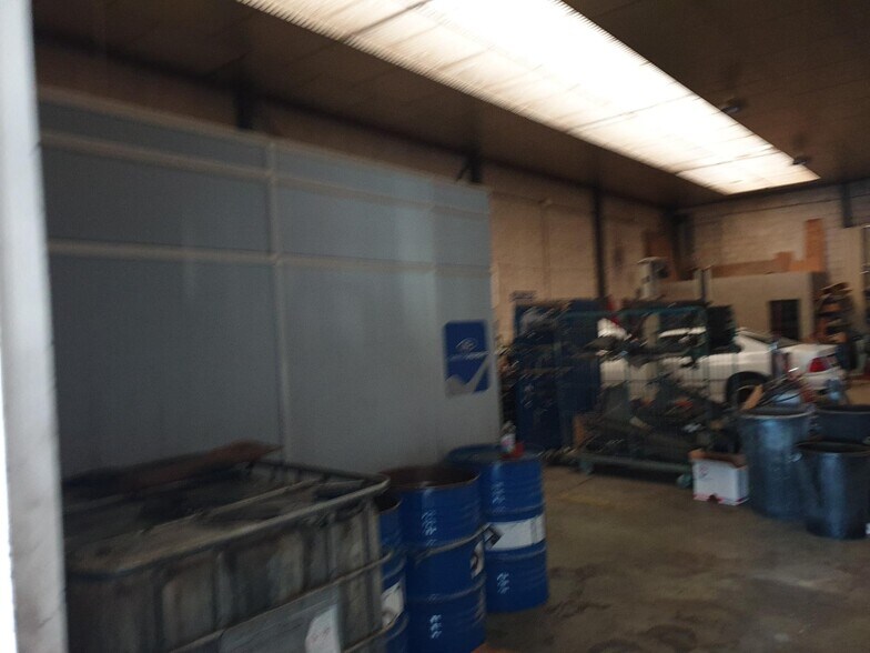 Industrial in Petrer for sale - Building Photo - Image 2 of 40