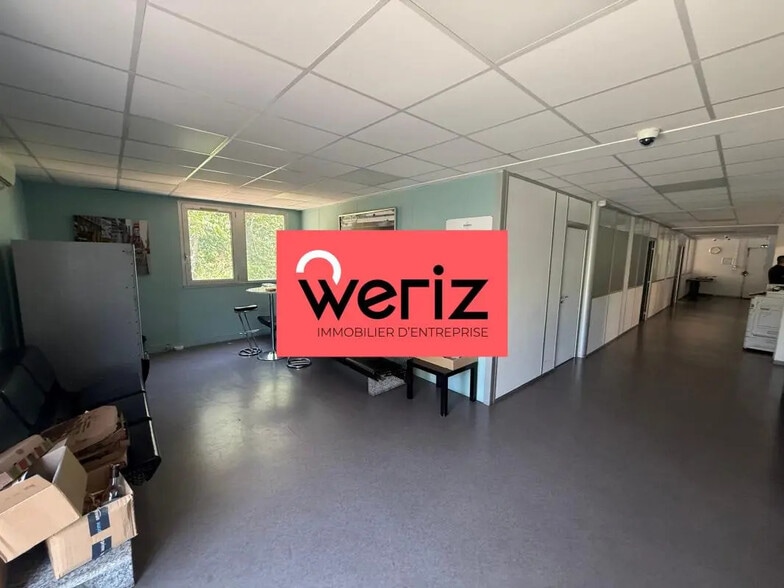 Office in Marseille for lease - Interior Photo - Image 2 of 4