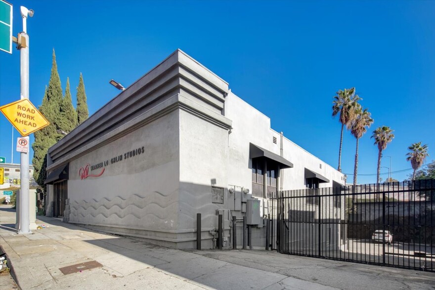 1956 N Cahuenga Blvd, Los Angeles, CA à vendre - Photo du bâtiment - Image 1 de 1