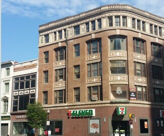 Plus de détails pour 100 W Lexington St, Baltimore, MD - Commerce de détail à louer