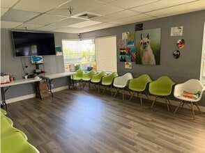 1720 E Tiffany Dr, West Palm Beach, FL à louer Photo intérieure- Image 2 de 6