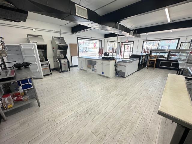 5400 Pacific Ave, Wildwood Crest, NJ à vendre - Photo du bâtiment - Image 3 de 8