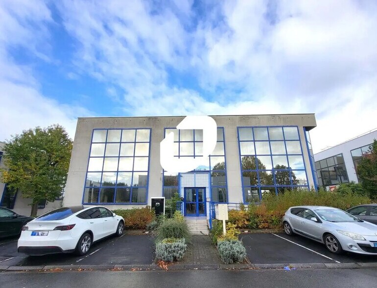Office in VILLENEUVE-D'ASCQ for lease - Building Photo - Image 1 of 10