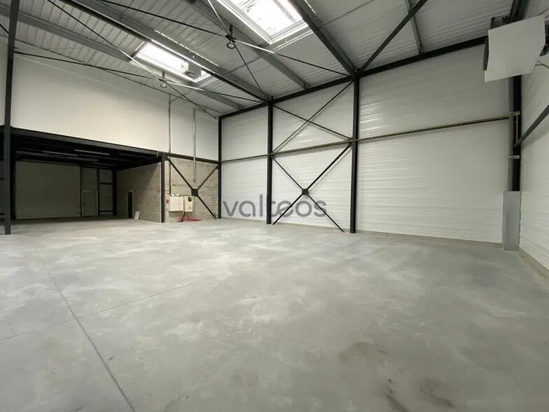 Flex in Toulouse for sale - Building Photo - Image 3 of 6