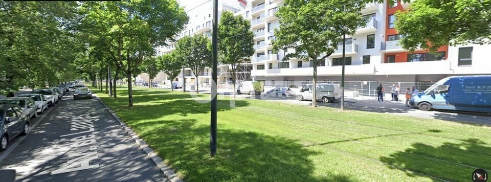Retail in Dijon for lease - Building Photo - Image 1 of 2